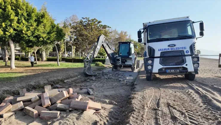 Anamur’da Rauf Denktaş Parkı Yenileniyor