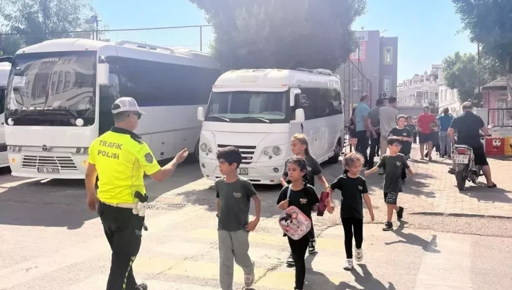 Mersin’de Okul Çevresinde Polis Denetimi